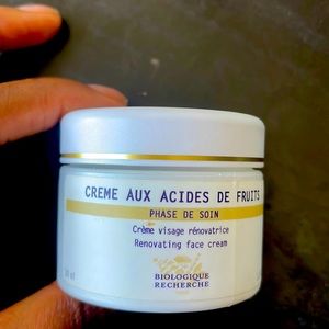 Creme aux acides de fruites 80% left